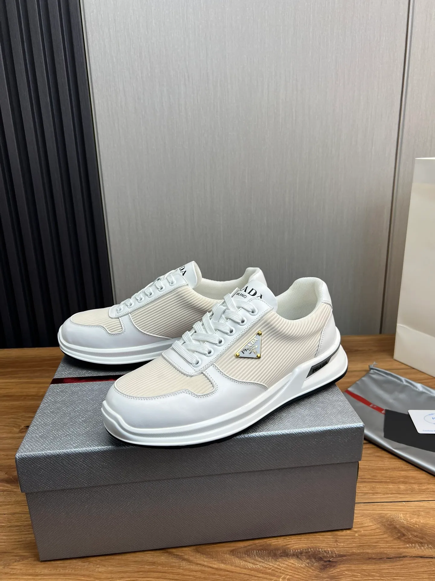 Men's shoes 💰580💰 [PRADA] Men's shoes are popular in the counter, official website is synchronized, 1 high-quality shipment ✔️Original cowhide stitching mesh + cowhide lining, 1🆚1 replica, original original bottom, 38-45 (45 customized, non-refundable)